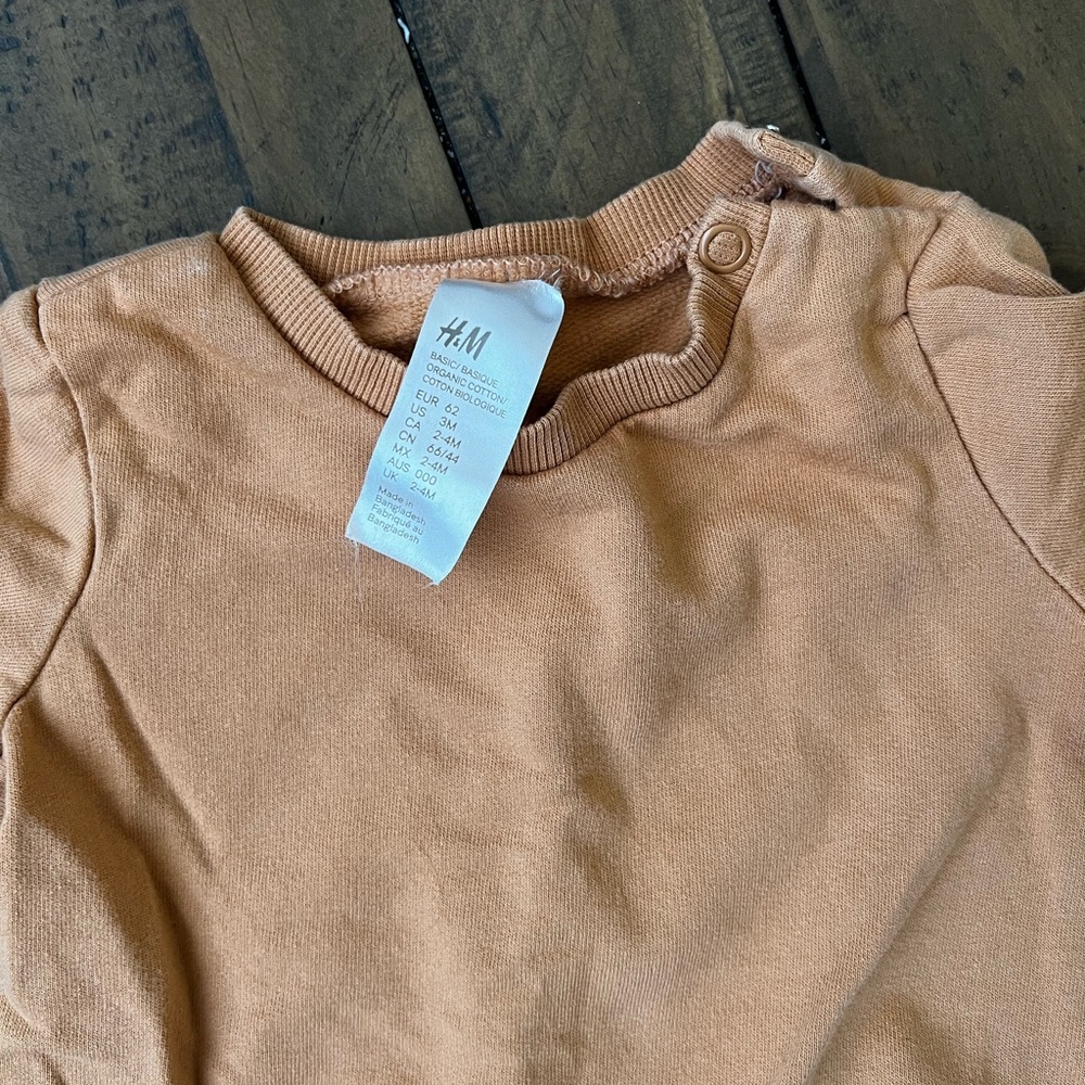H&M Baby Sweatshirt Set in Rust Orange and Gray - Picture 4 of 5